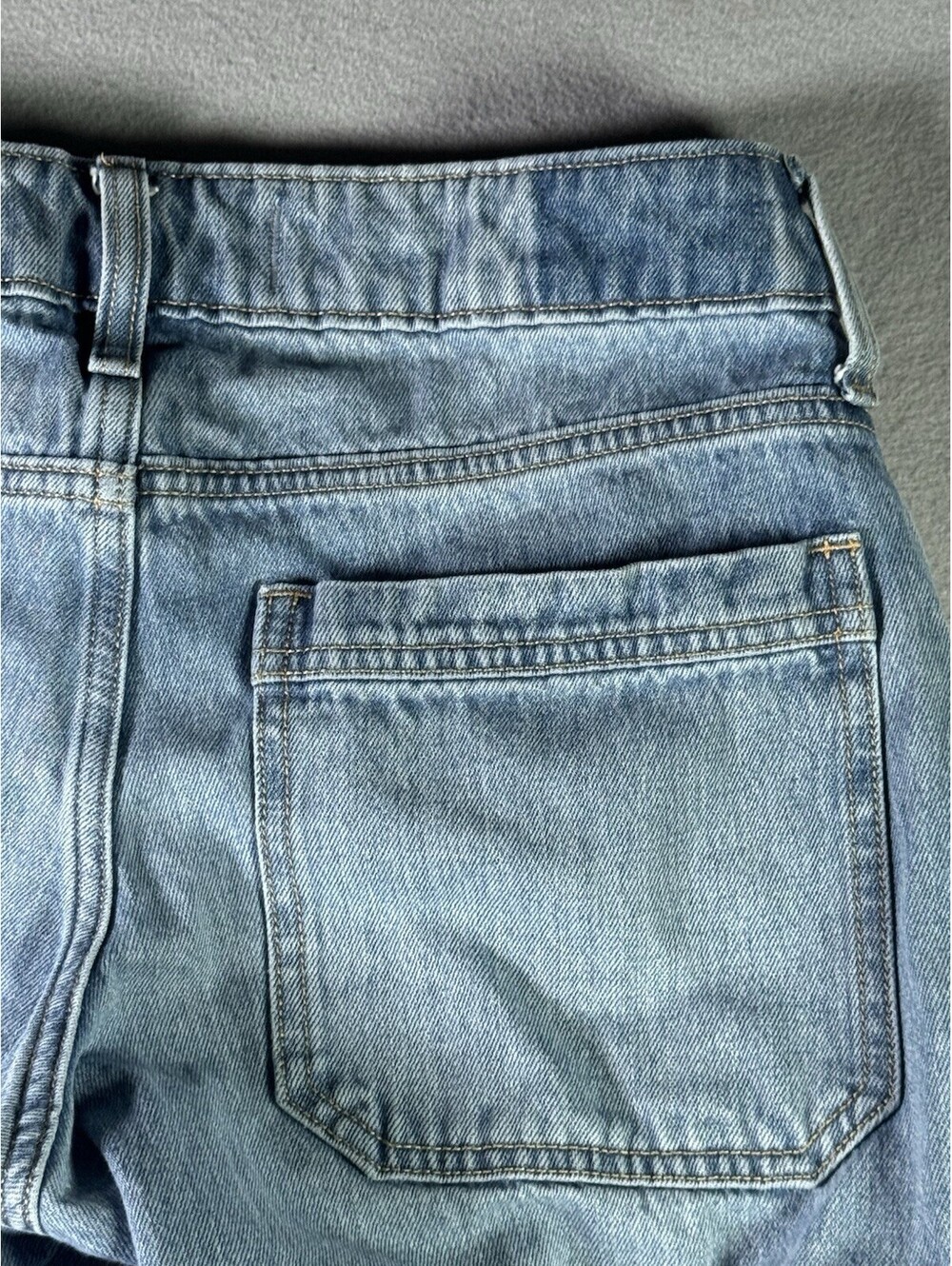 Hollister Low-Rise Baggy Cargo Jeans  Size 000S W23 Short - Picture 9 of 9